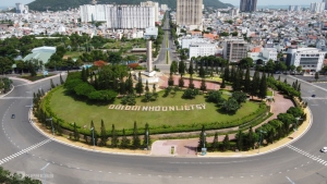 Vòng xoay tượng đài liệt sĩ Vũng Tàu, nơi giao giữa đường 3 Tháng 2, Thi Sách, Võ Thị Sáu và Lê Hồng Phong, thành phố Vũng Tàu.
